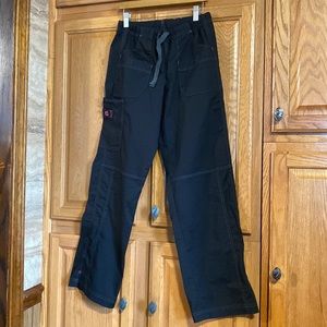 WonderWink WonderFlex Grace Flare Leg Cargo Scrub Pant - XS Petite - Black